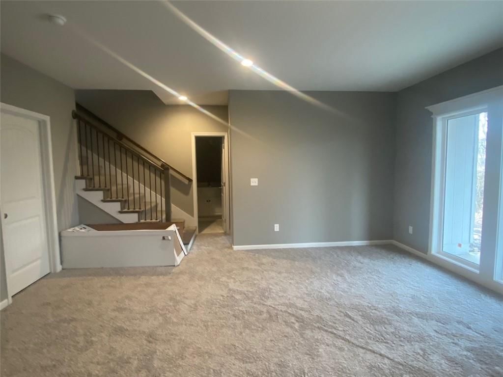 11805 N Wheeling Avenue — photo 23