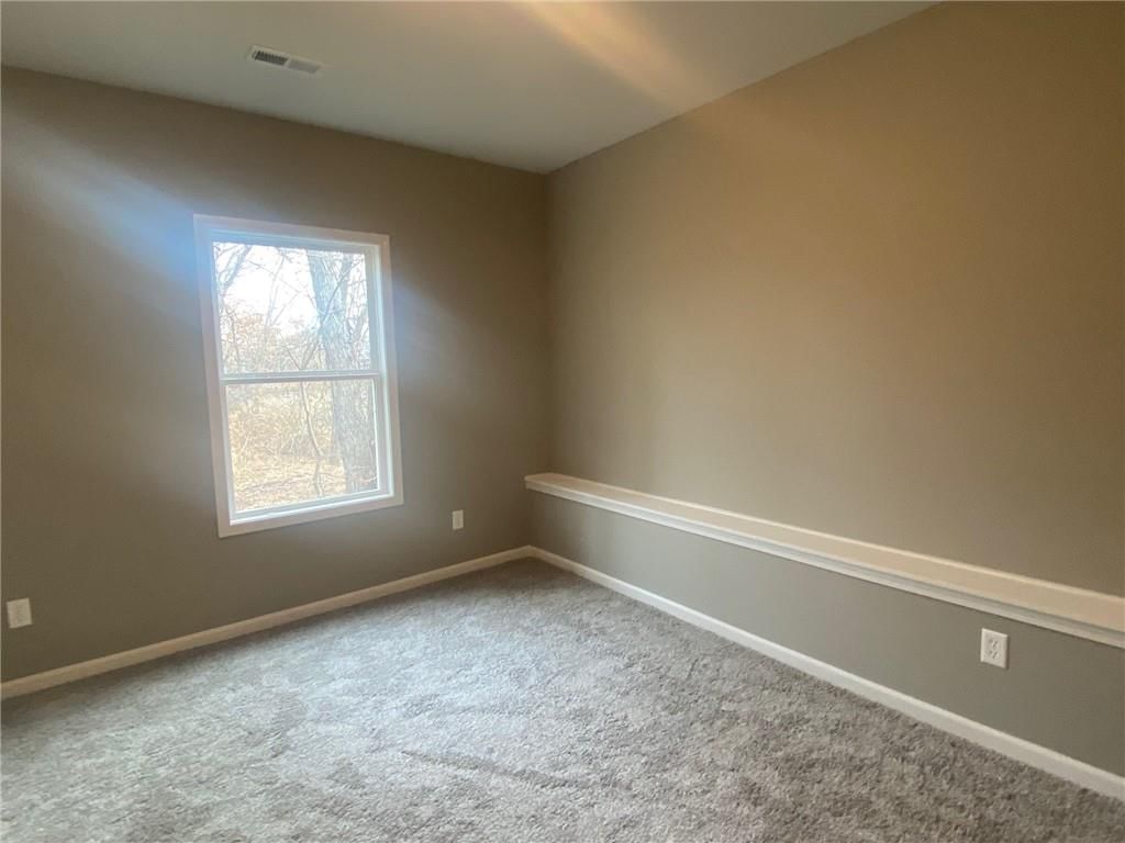 11805 N Wheeling Avenue — photo 25