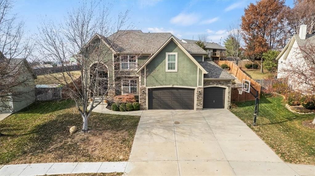 6942 CONSTANCE Street, Shawnee, KS