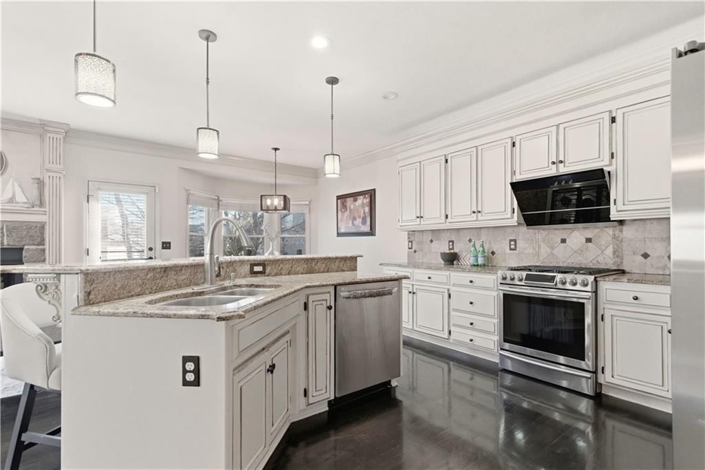16009 Ash Street — photo 4