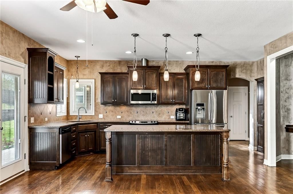 9003 N St Clair Avenue — photo 23