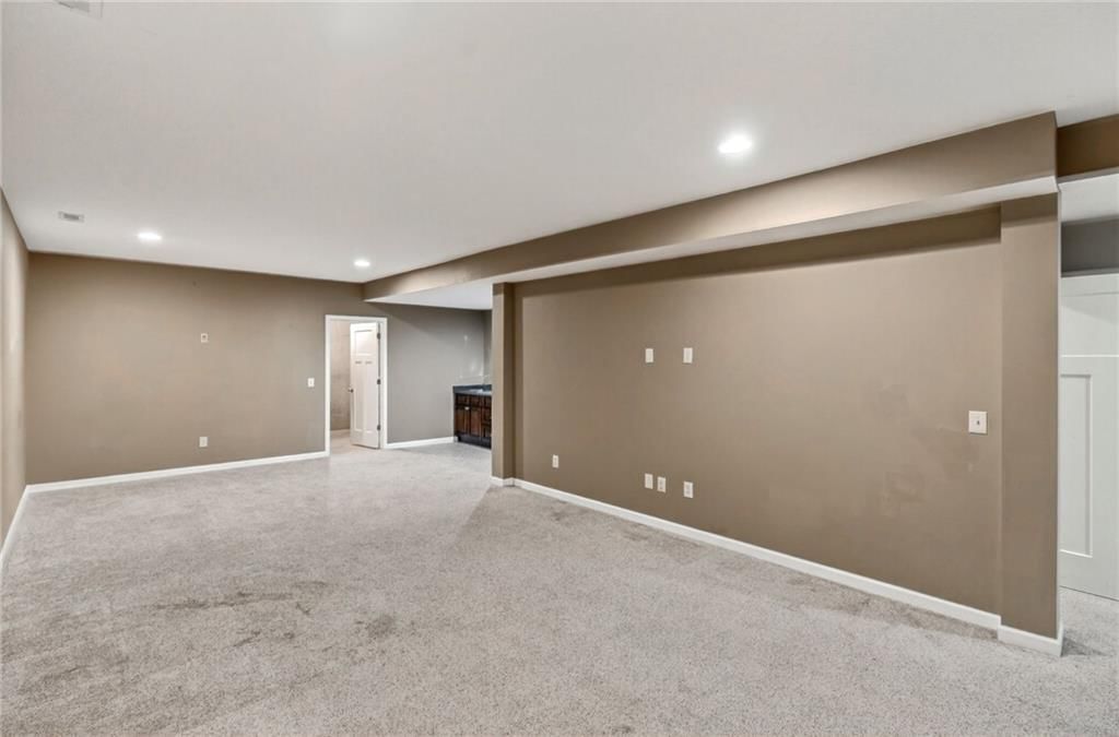 9003 N St Clair Avenue — photo 35