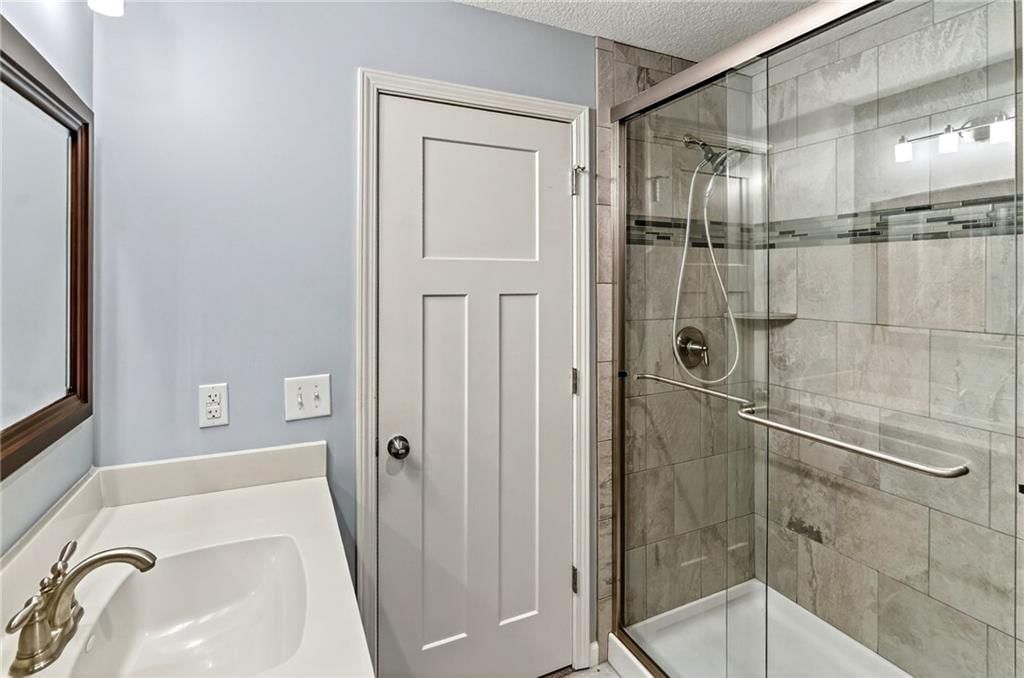 9003 N St Clair Avenue — photo 45
