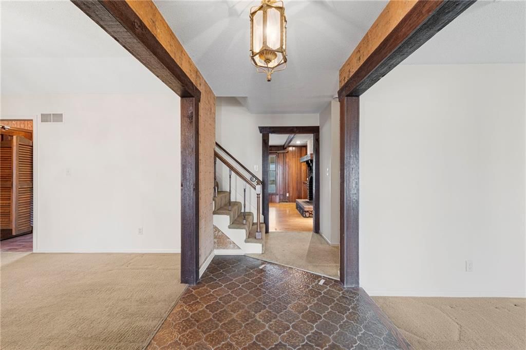 513 NW Briarcliff Road — photo 4