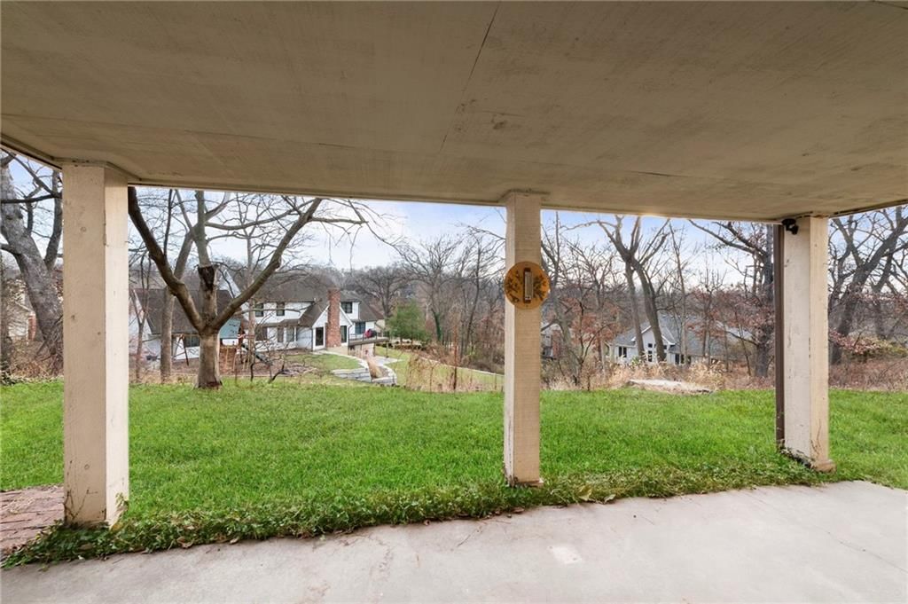 513 NW Briarcliff Road — photo 41