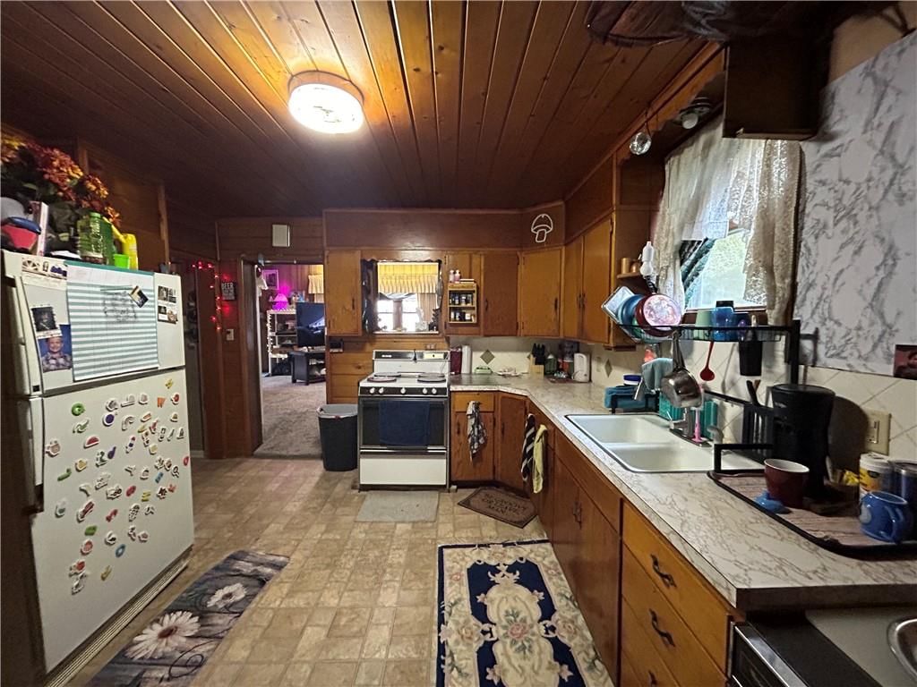 302 Harvard Street — photo 3