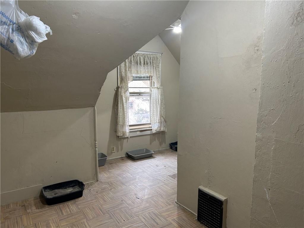 302 Harvard Street — photo 12