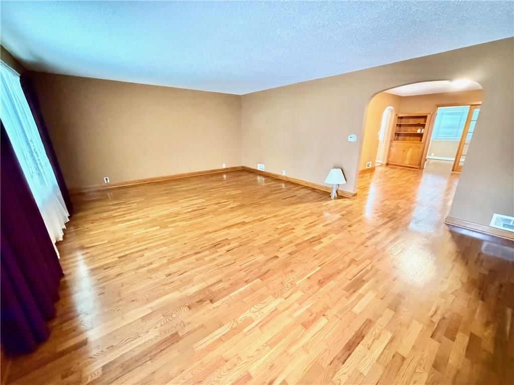 209 W Fort Scott Street — photo 3