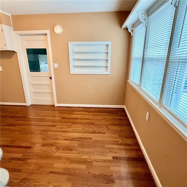209 W Fort Scott Street — photo 8