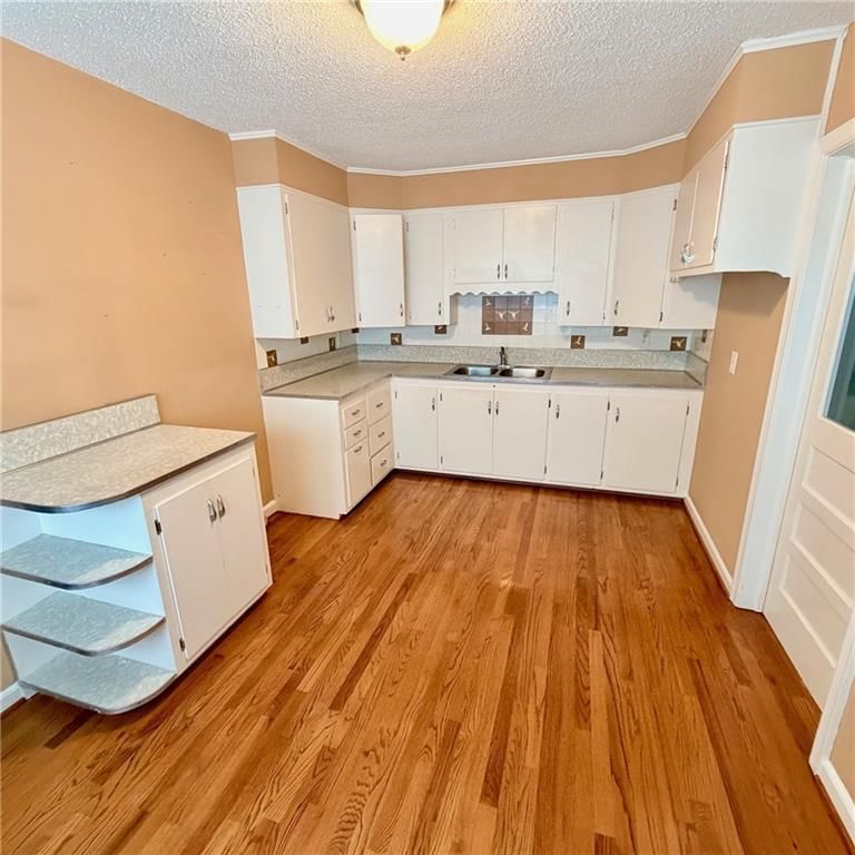 209 W Fort Scott Street — photo 9