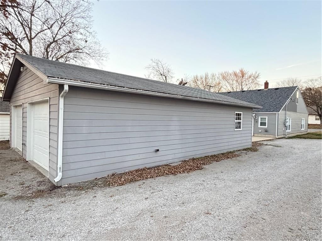 209 W Fort Scott Street — photo 23