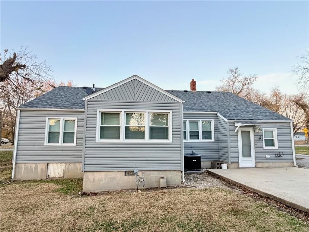 209 W Fort Scott Street — photo 25