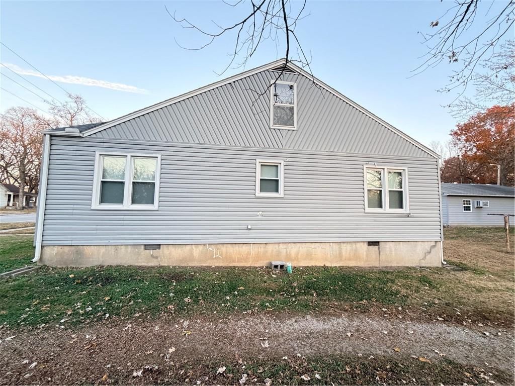 209 W Fort Scott Street — photo 27