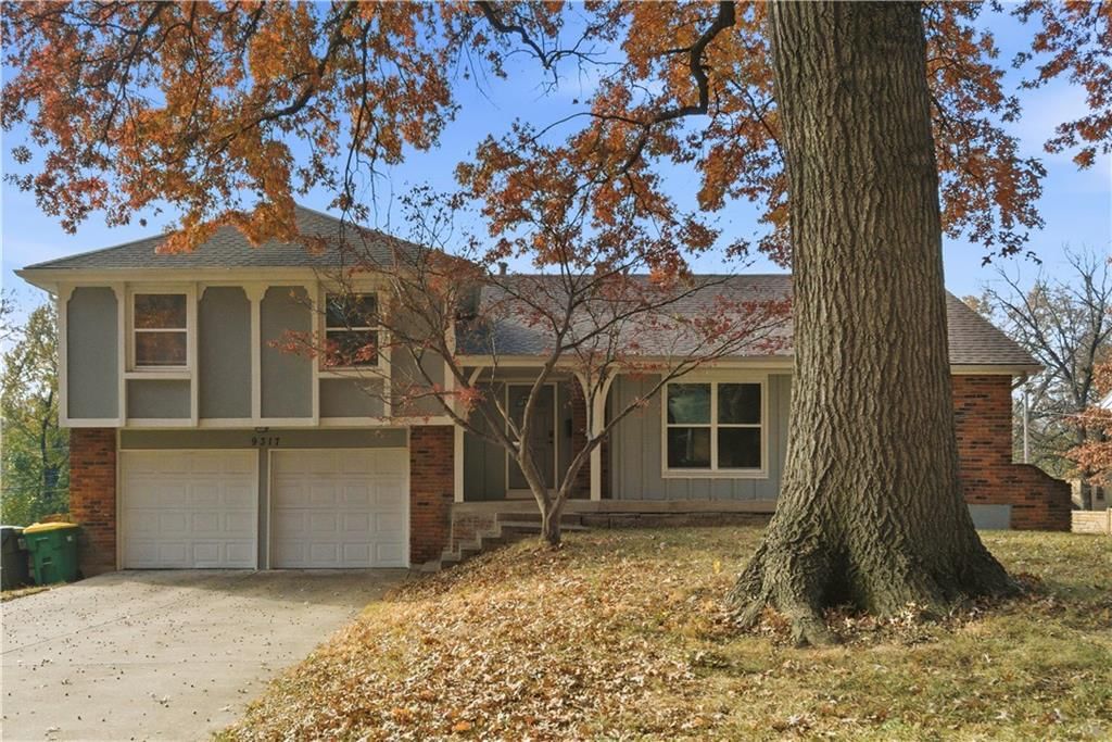 9317 W 82nd Street, Overland Park, KS