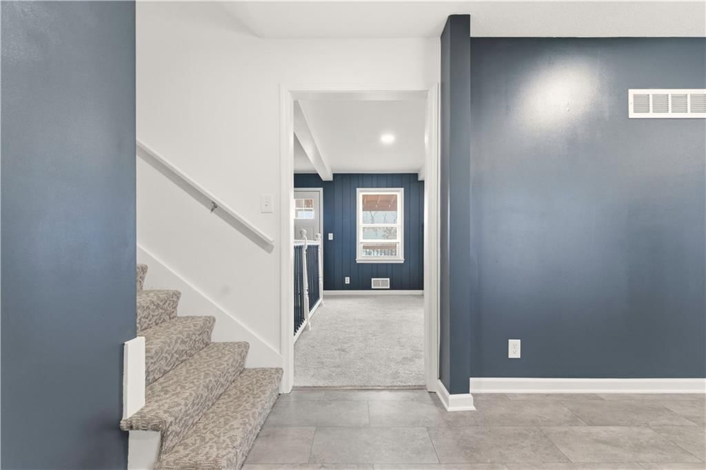 9317 W 82nd Street — photo 3