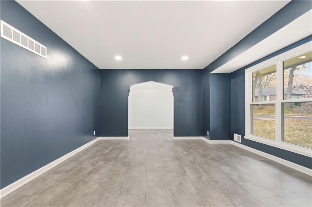 9317 W 82nd Street — photo 5