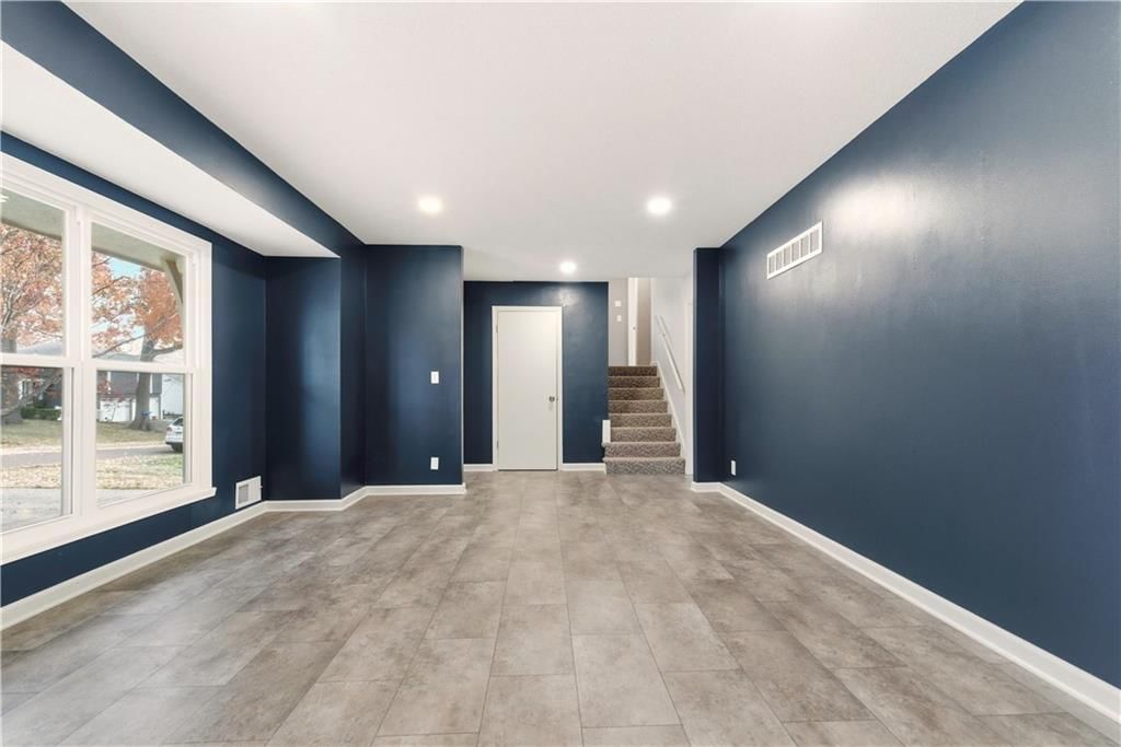 9317 W 82nd Street — photo 7