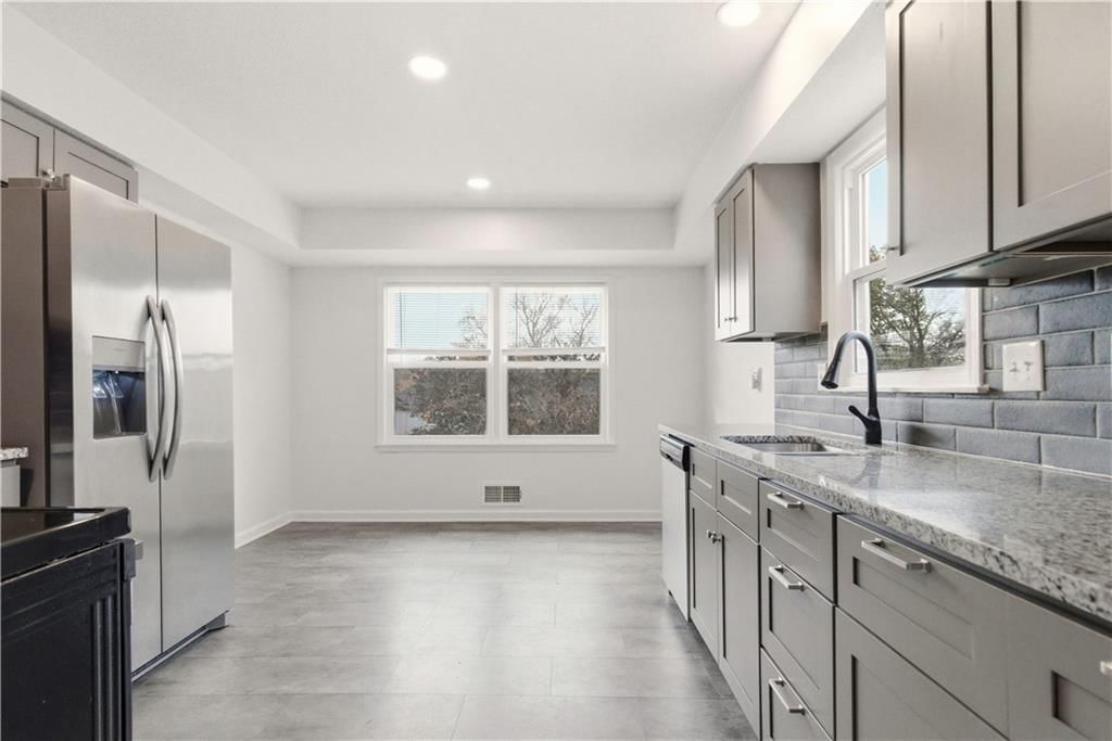9317 W 82nd Street — photo 10