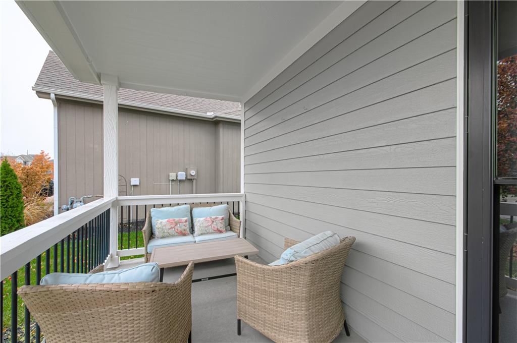 18902 W 166th Terrace — photo 3