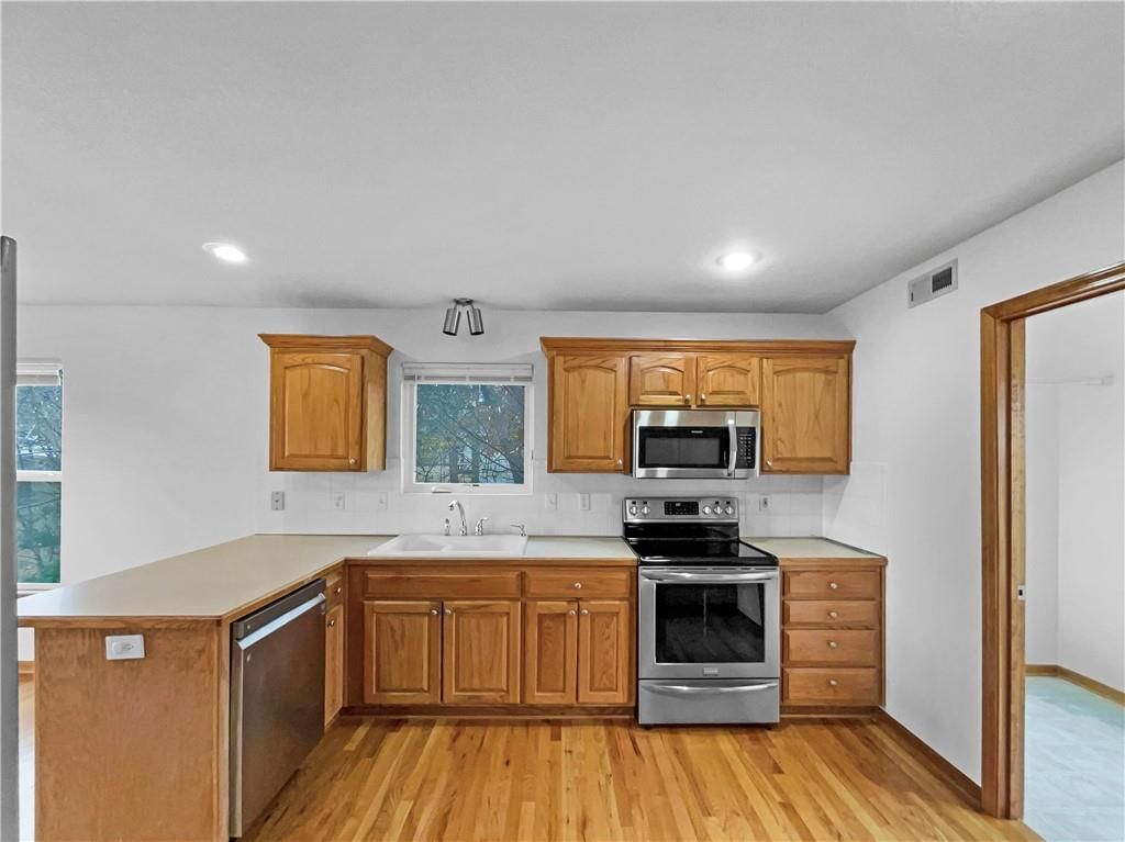 15803 Hight Avenue — photo 2