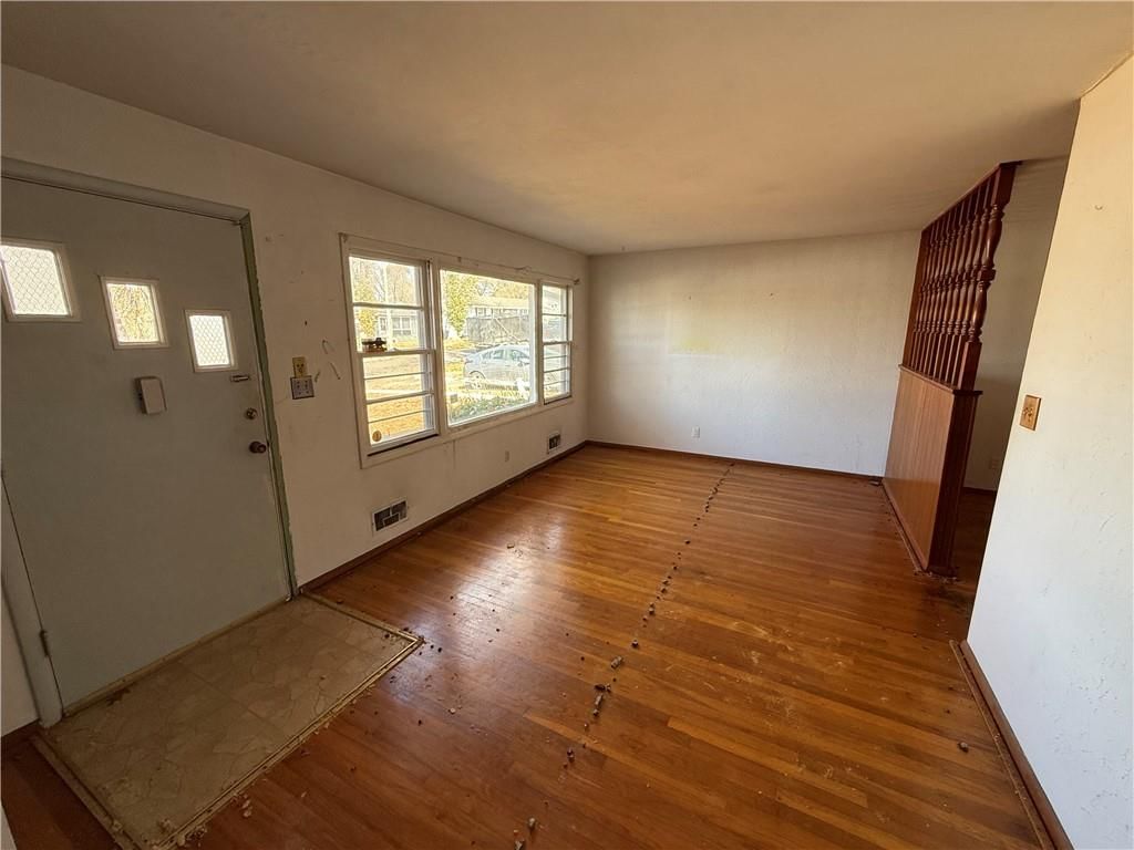 4905 E 41st Street — photo 2