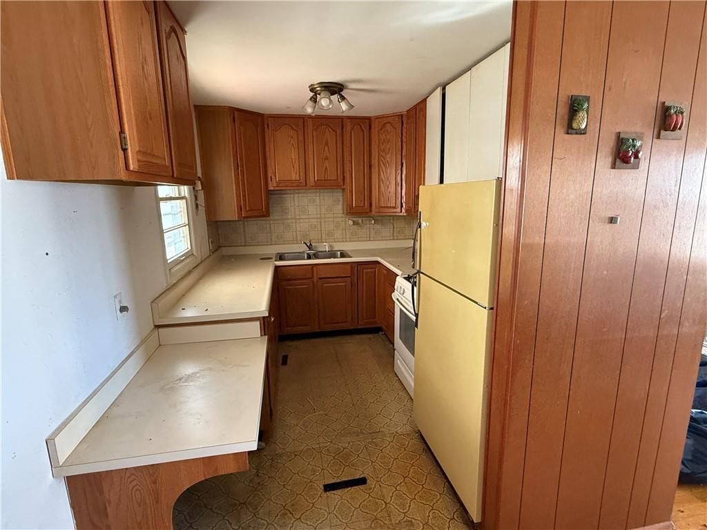4905 E 41st Street — photo 3