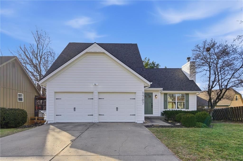 1707 NE Duchess Drive — photo 3