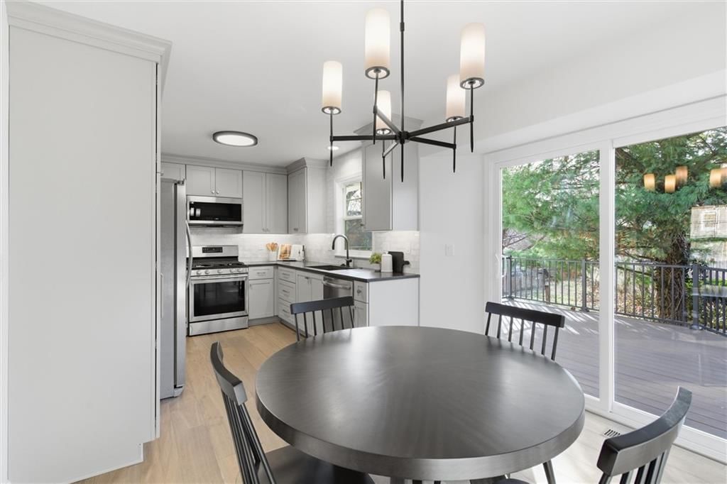 1707 NE Duchess Drive — photo 8