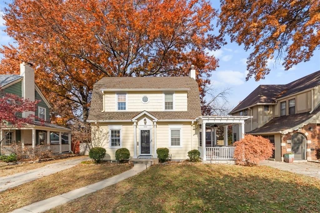222 W 70 Street, Kansas City, MO