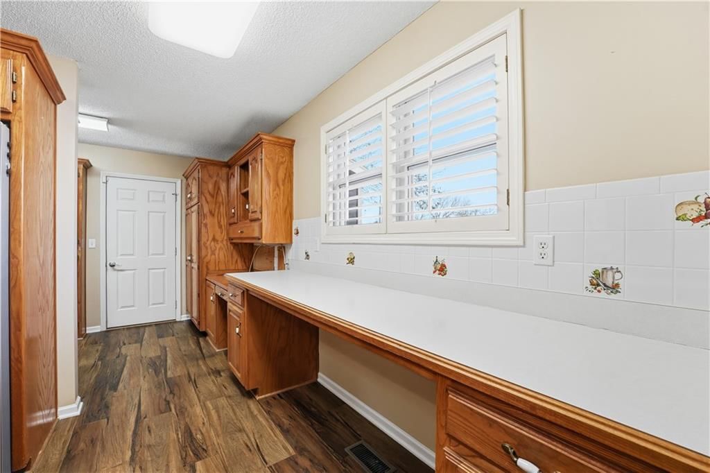 6414 NW REVERE Drive — photo 13