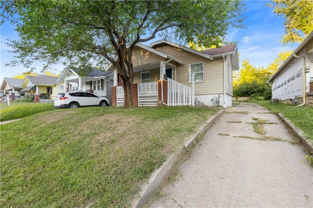 2721 N 21st Street — photo 2