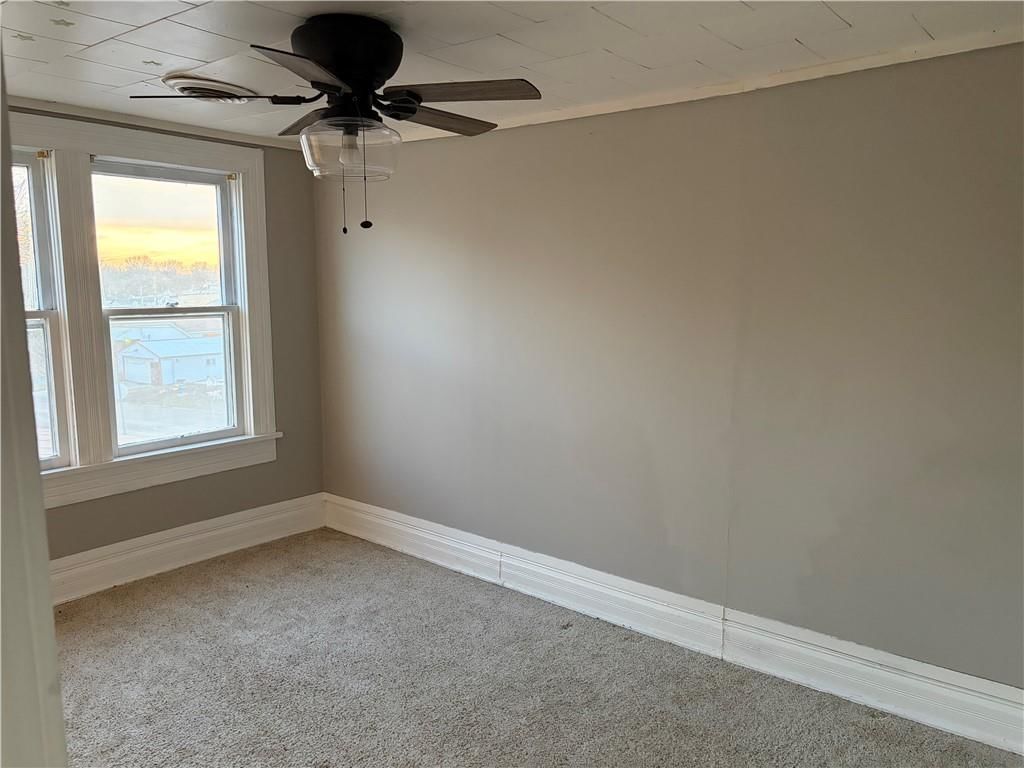 211 E 5th Street — photo 19