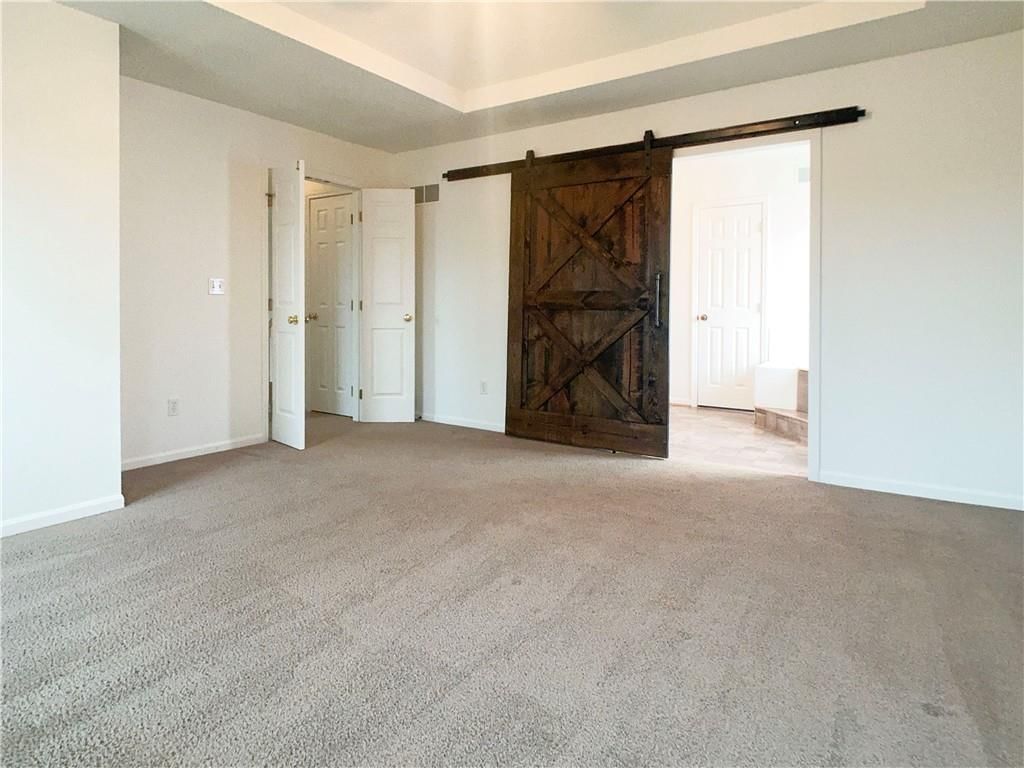 18860 W 159th Terrace — photo 4