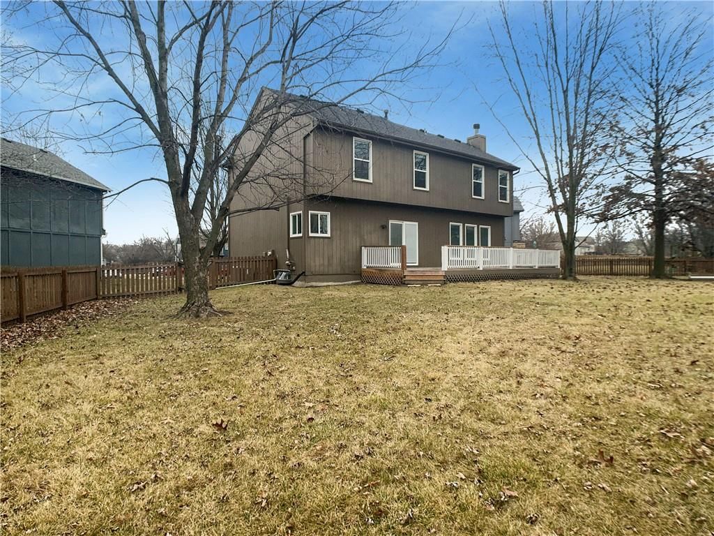 18860 W 159th Terrace — photo 15