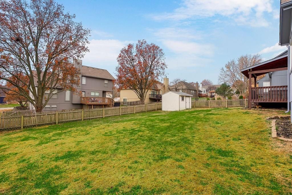 811 Stratford Drive — photo 43