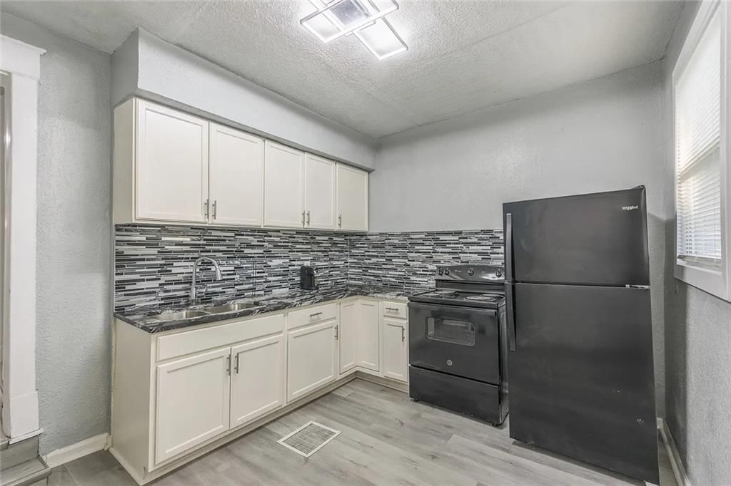2641 Agnes Avenue — photo 4