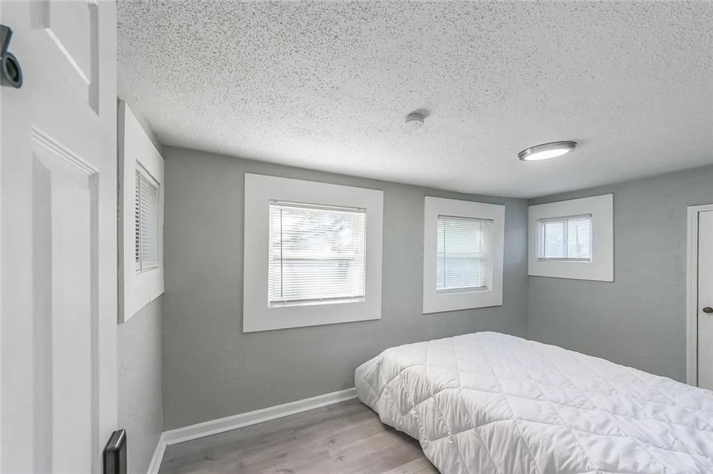 2641 Agnes Avenue — photo 19