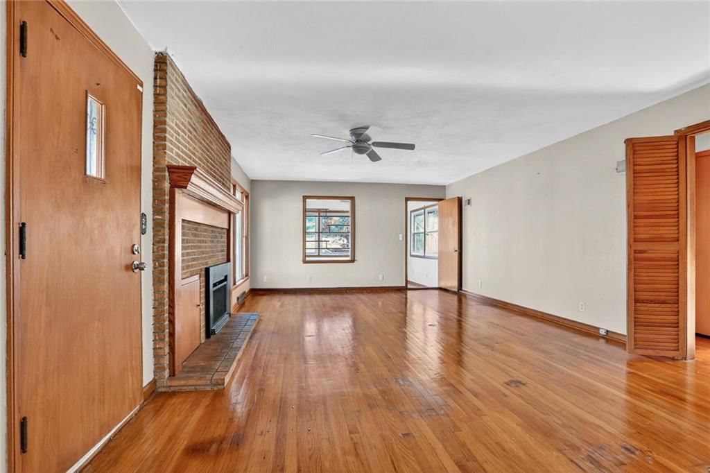 6501 Oak Drive — photo 2