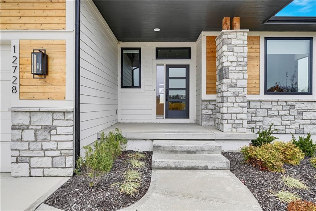 12728 W 174 Street — photo 2