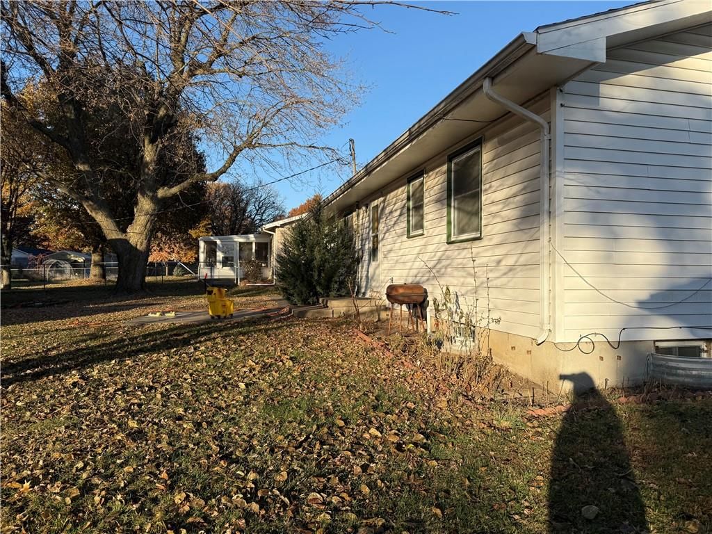 411 Navajo Avenue — photo 3