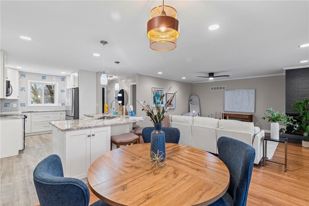 8512 Belleview Avenue — photo 16