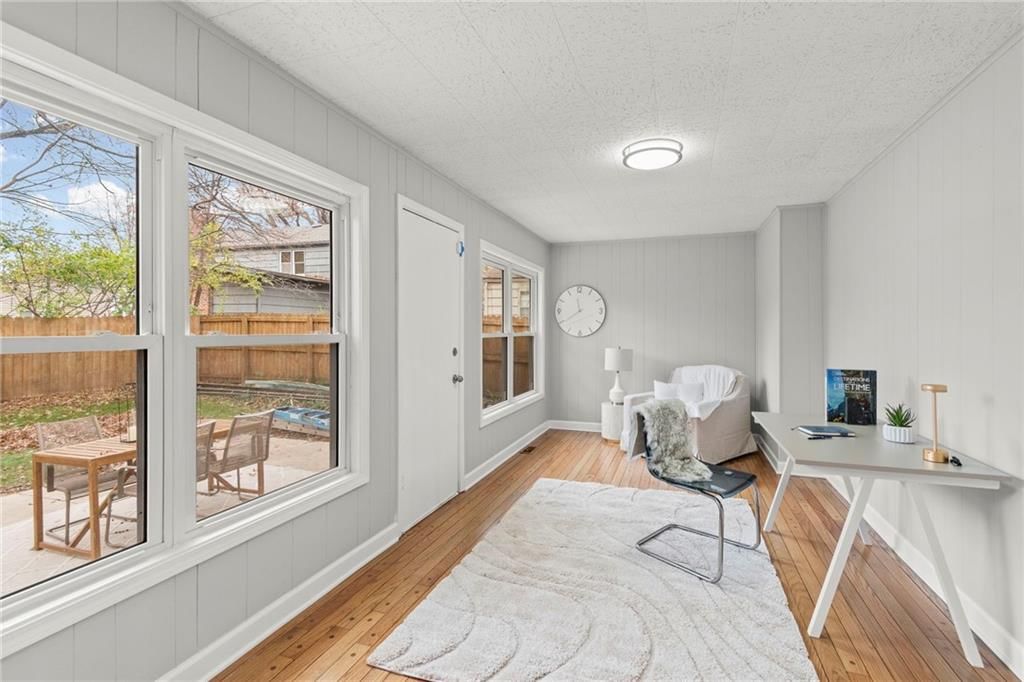 8512 Belleview Avenue — photo 18