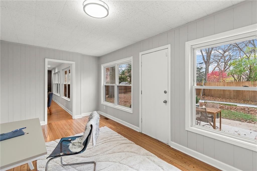 8512 Belleview Avenue — photo 19