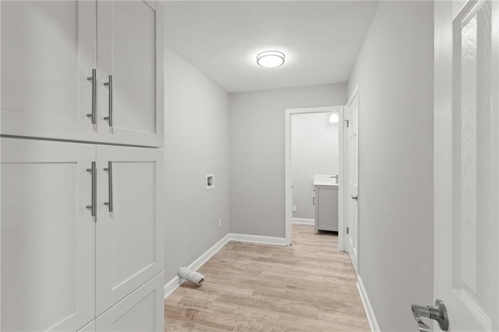 8512 Belleview Avenue — photo 20