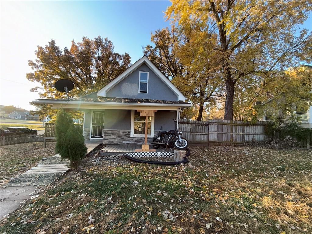2405 Stewart Avenue, Kansas City, KS