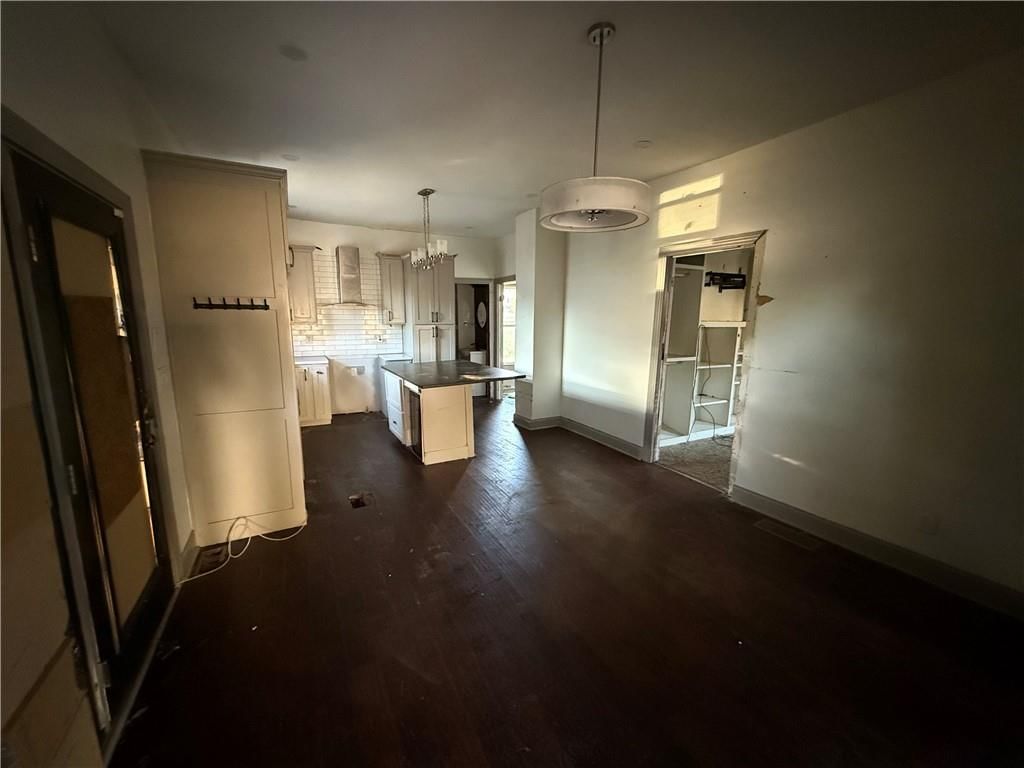2405 Stewart Avenue — photo 5