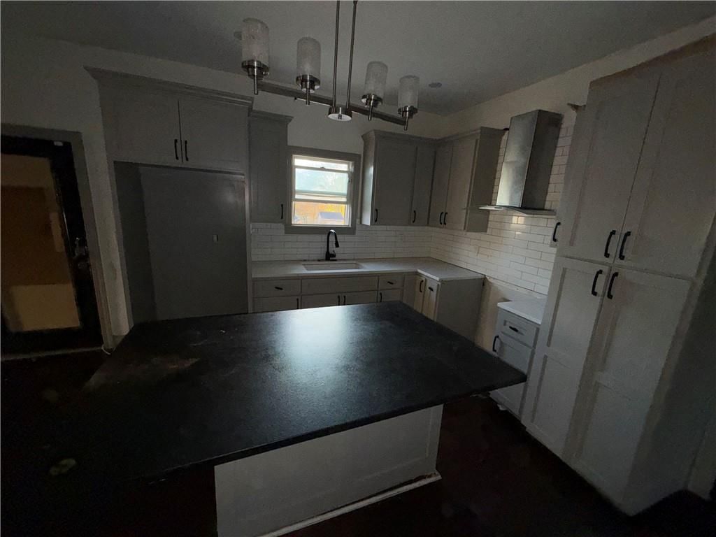 2405 Stewart Avenue — photo 7