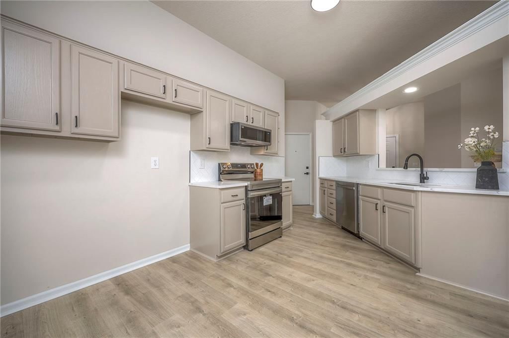 514 N Spruce Street — photo 14