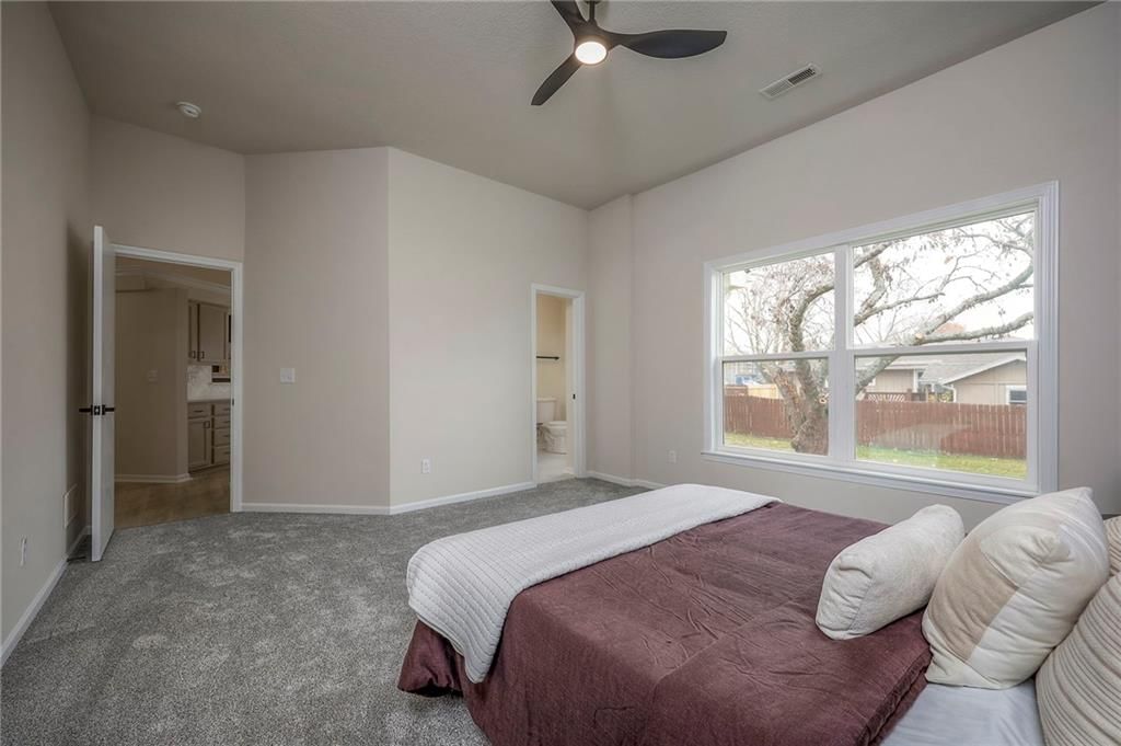 514 N Spruce Street — photo 21