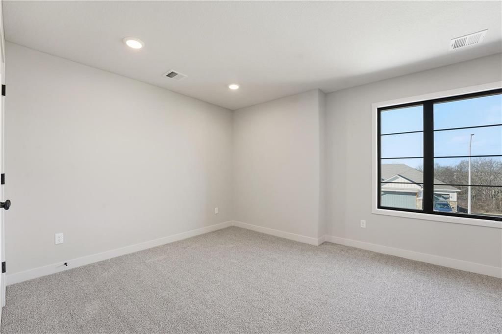 10427 N Mulberry Street — photo 30